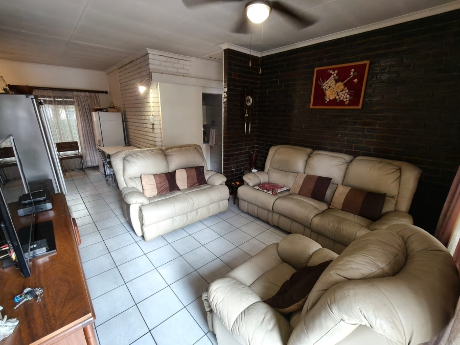 2 Bedroom Property for Sale in Rustenburg Central North West